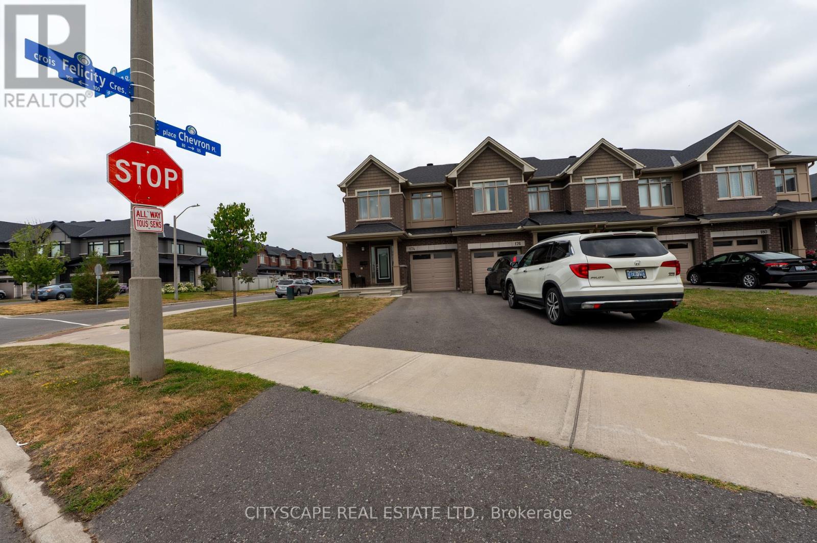 174 Joshua St, Ottawa, ON K1W 0A3