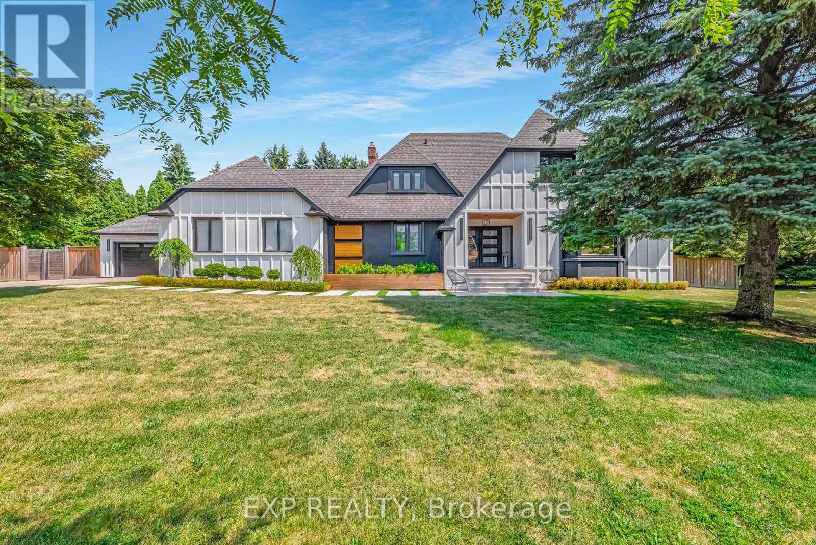 17 Chamberlain Ct, King, ON L0G 1N0
