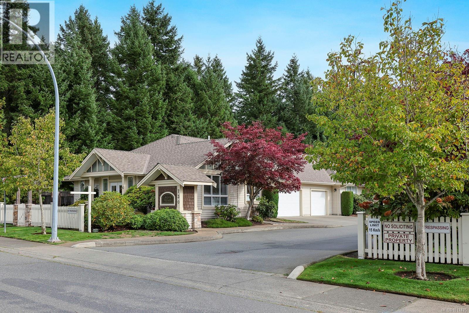 730 Aspen Rd Unit 10 Rd, Comox, BC V9M 0A4