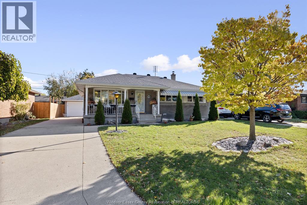 932 Greendale, Windsor, ON N8S 4B3