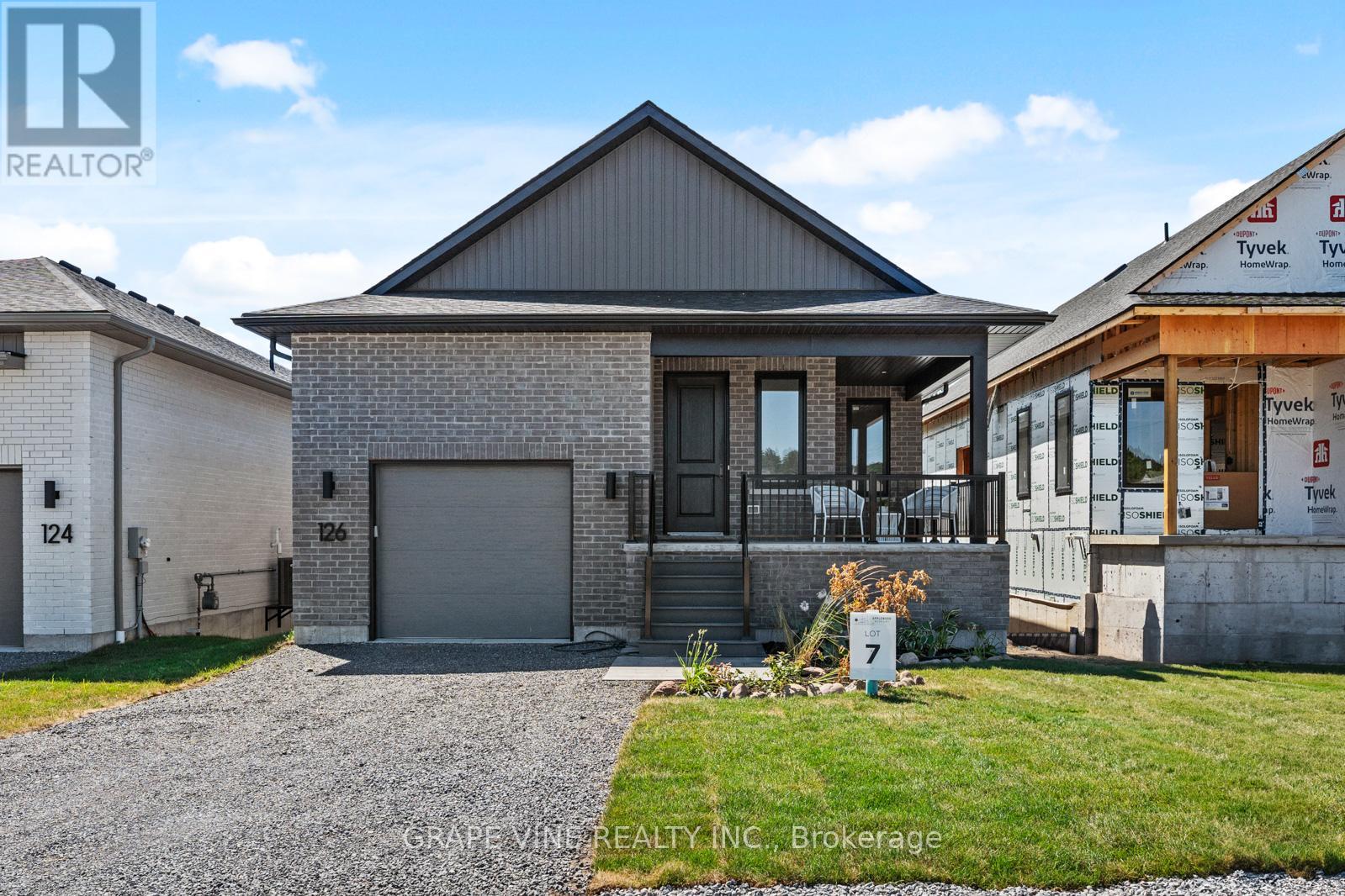 126 Royal Gala Dr, Brighton, ON K0K 1H0
