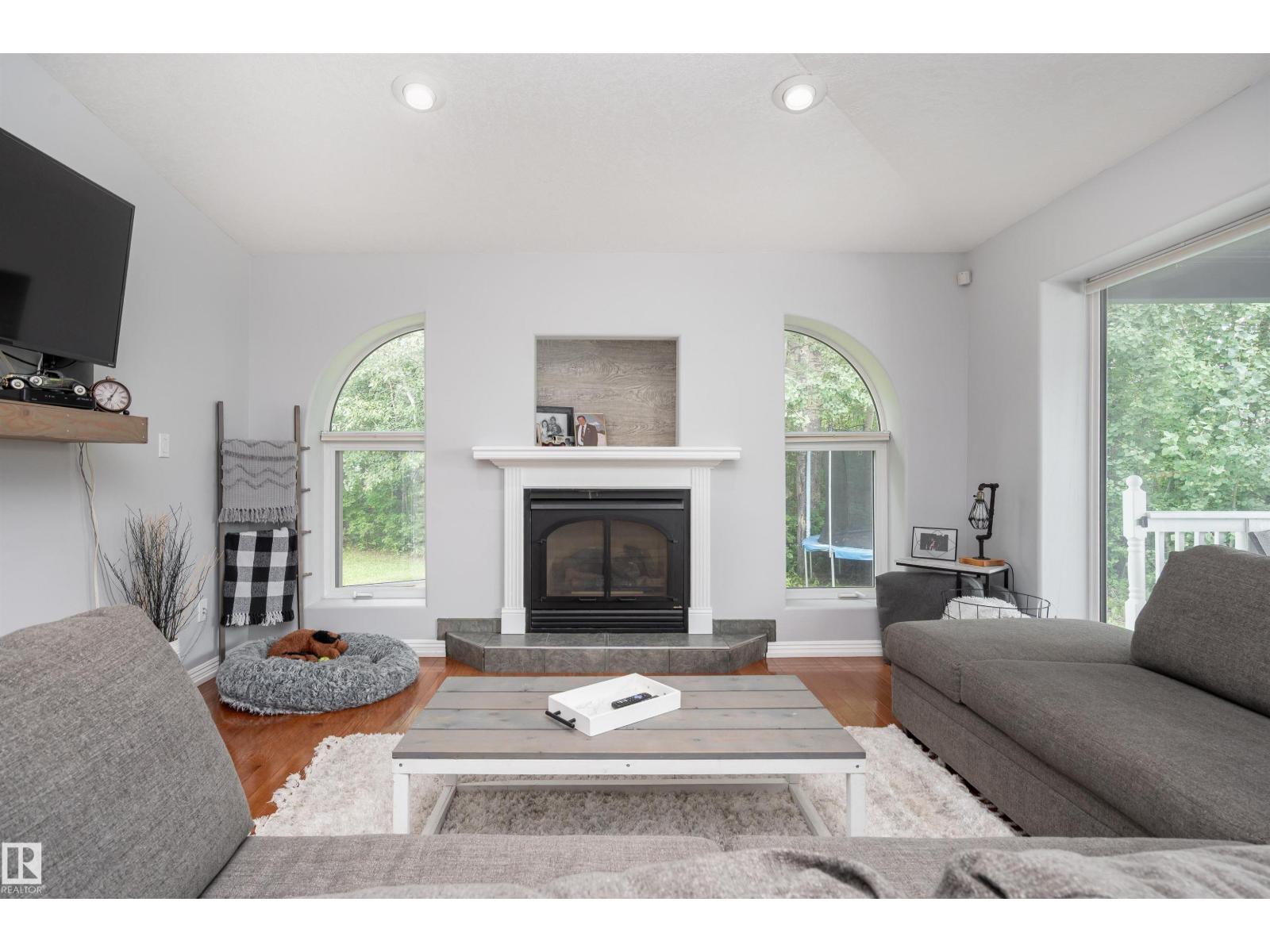 21 Power Dr, Alberta Beach, AB T0E 0A0