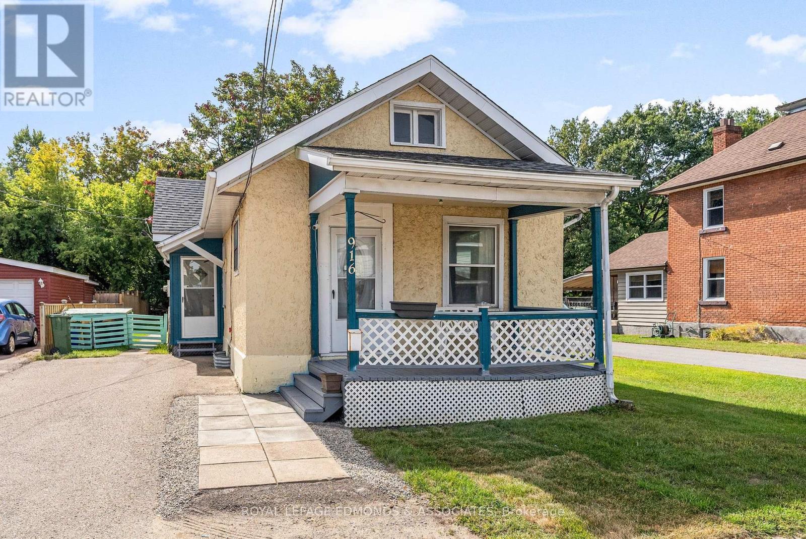 916 Pembroke St W, Pembroke, ON K8A 5P8