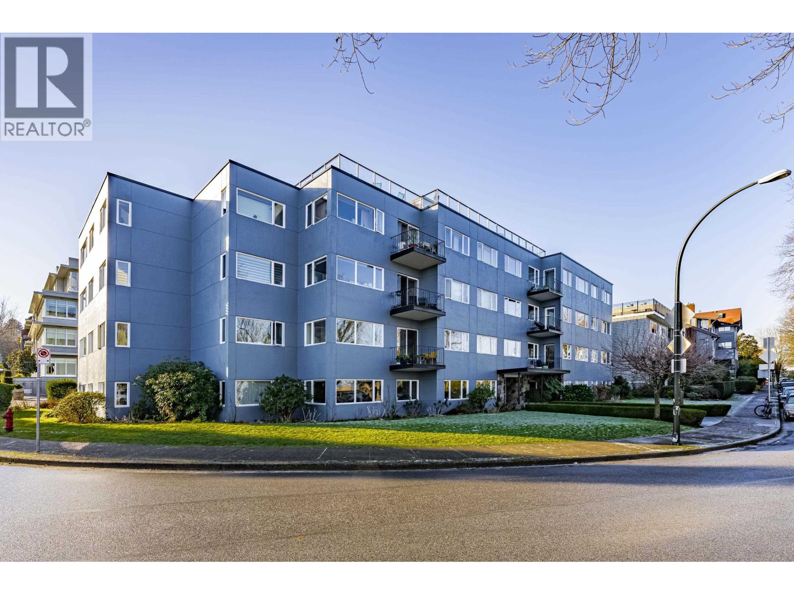 2430 Point Grey Road Unit 305, Vancouver, BC V6K 1A2