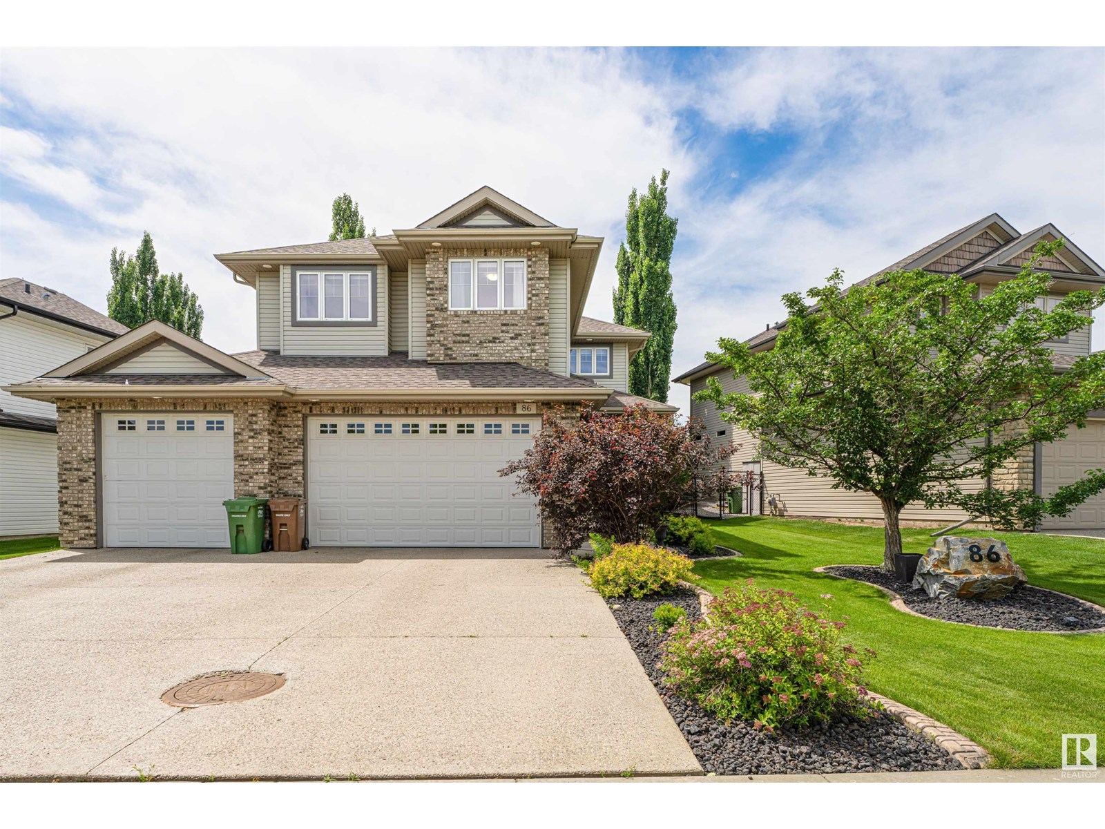 86 Oak Vista Dr, St. Albert, AB T8N 3K4