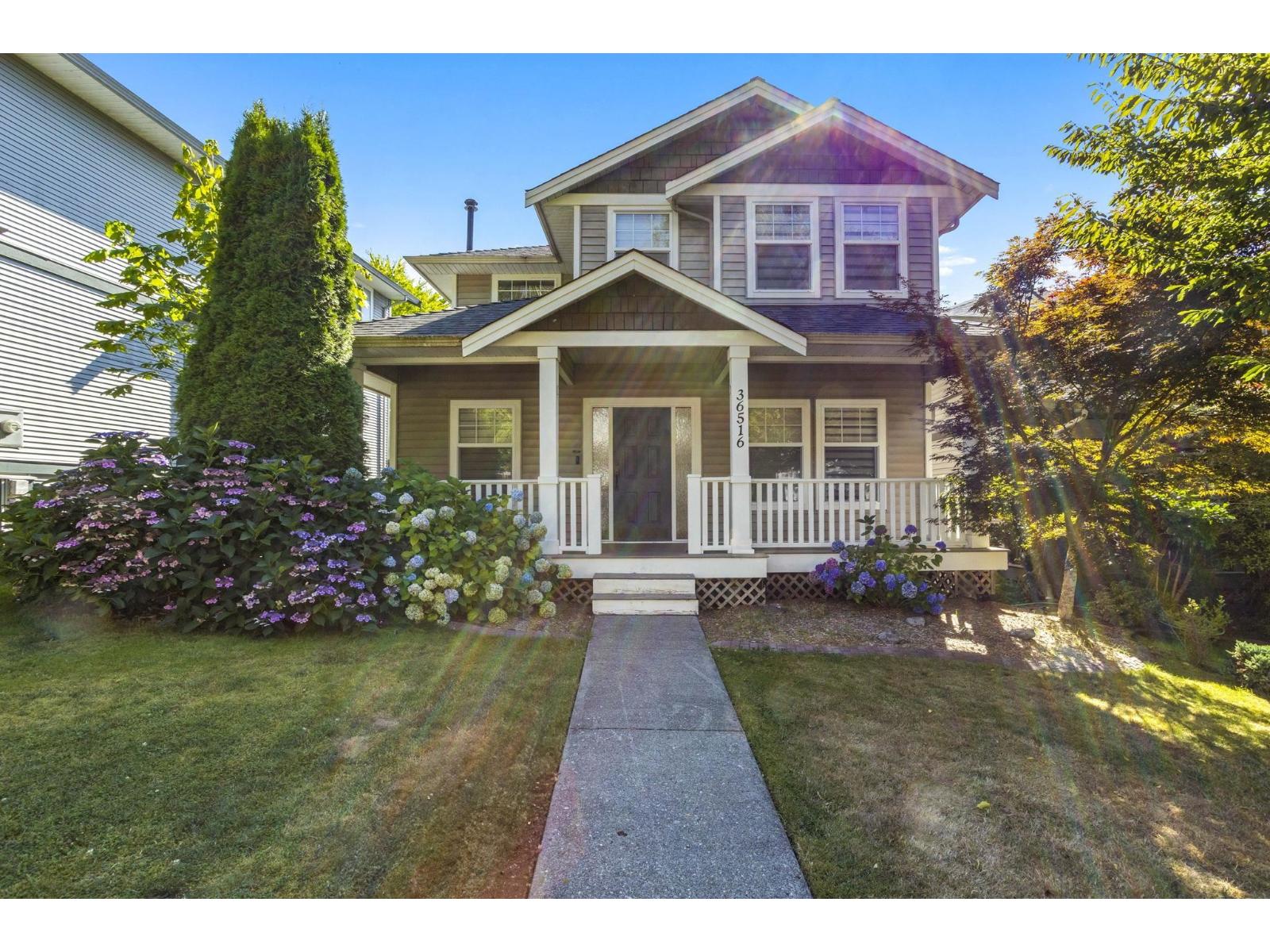 36516 Lester Pearson Way, Abbotsford, BC V3G 3C5
