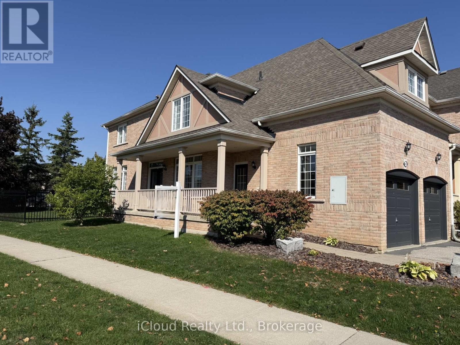 18 2295 Rochester Cir, Oakville, ON L6M 5C8