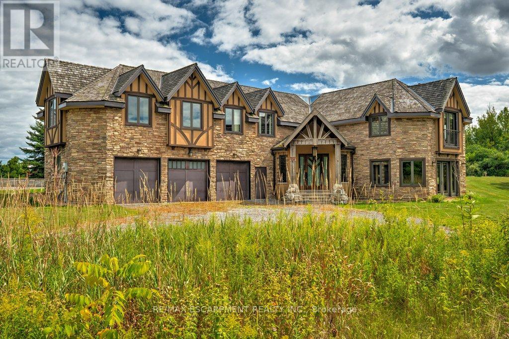 76 Oak Ave, Hamilton Greensville, ON L9H 7P6
