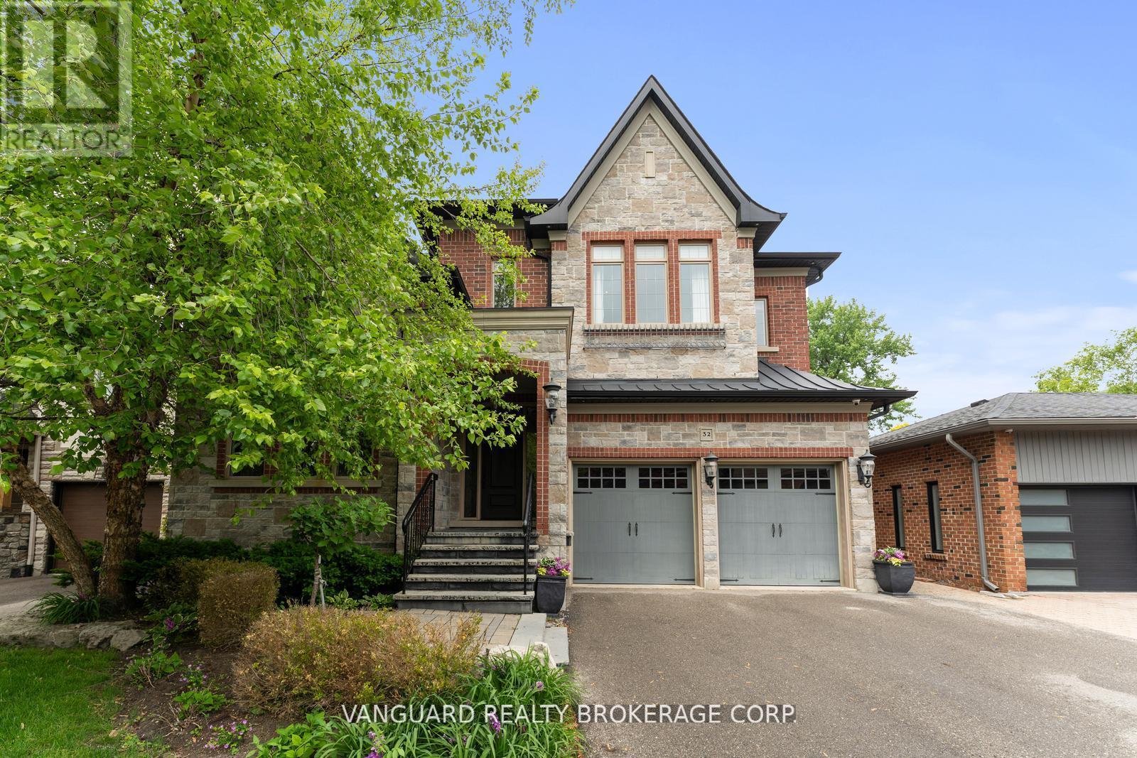 32 Birch Hill Rd, Vaughan East Woodbridge, ON L4L 1J2