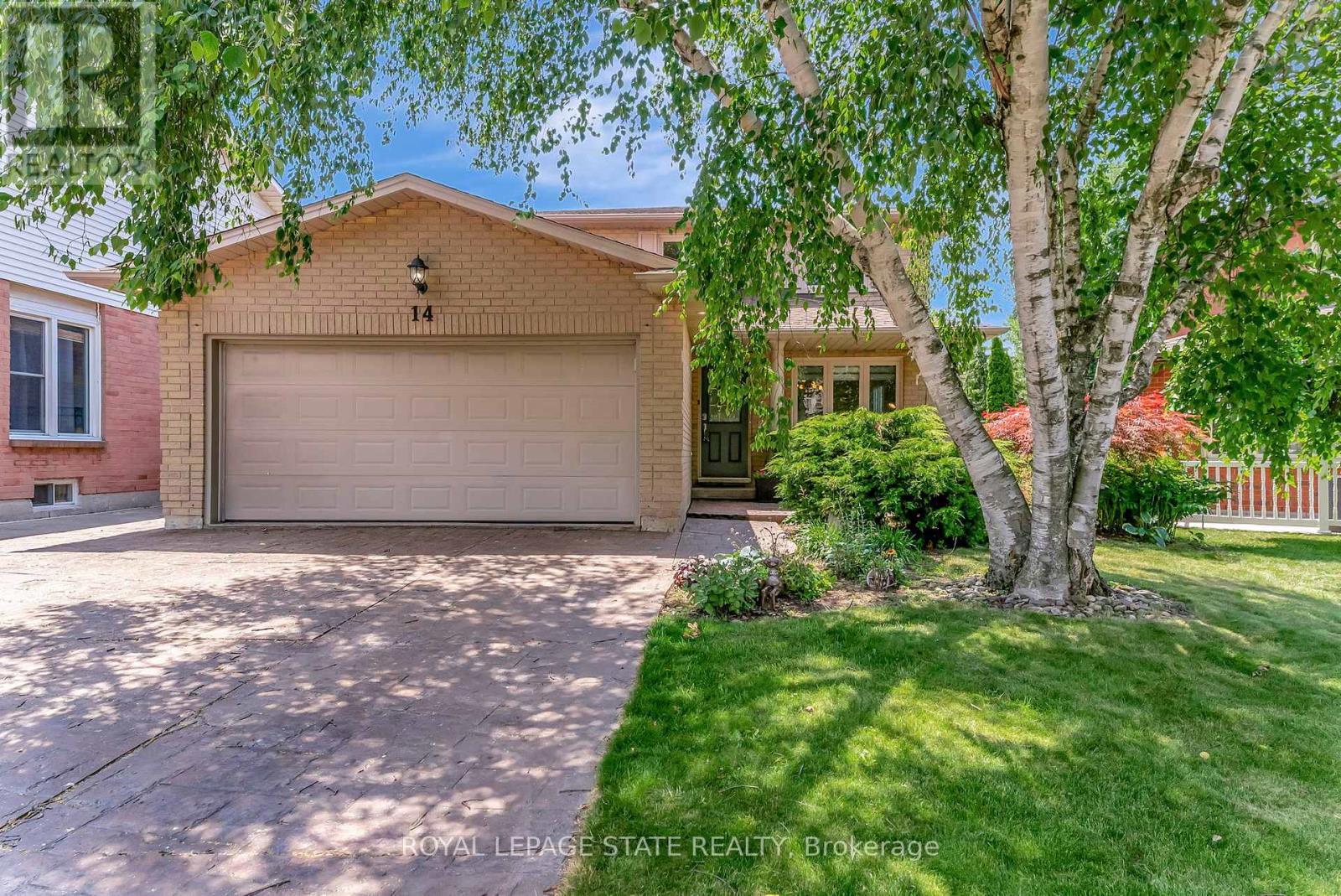 14 Anita Ct, Hamilton, ON L8W 3A8