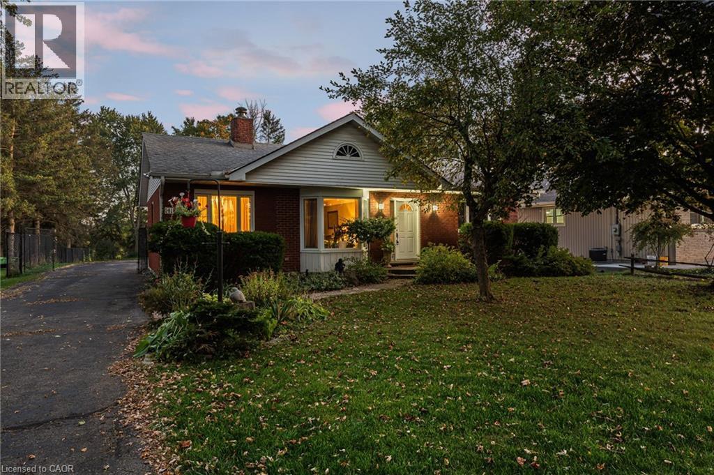 141 Riverbank Dr, Cambridge, ON N3H 4R6