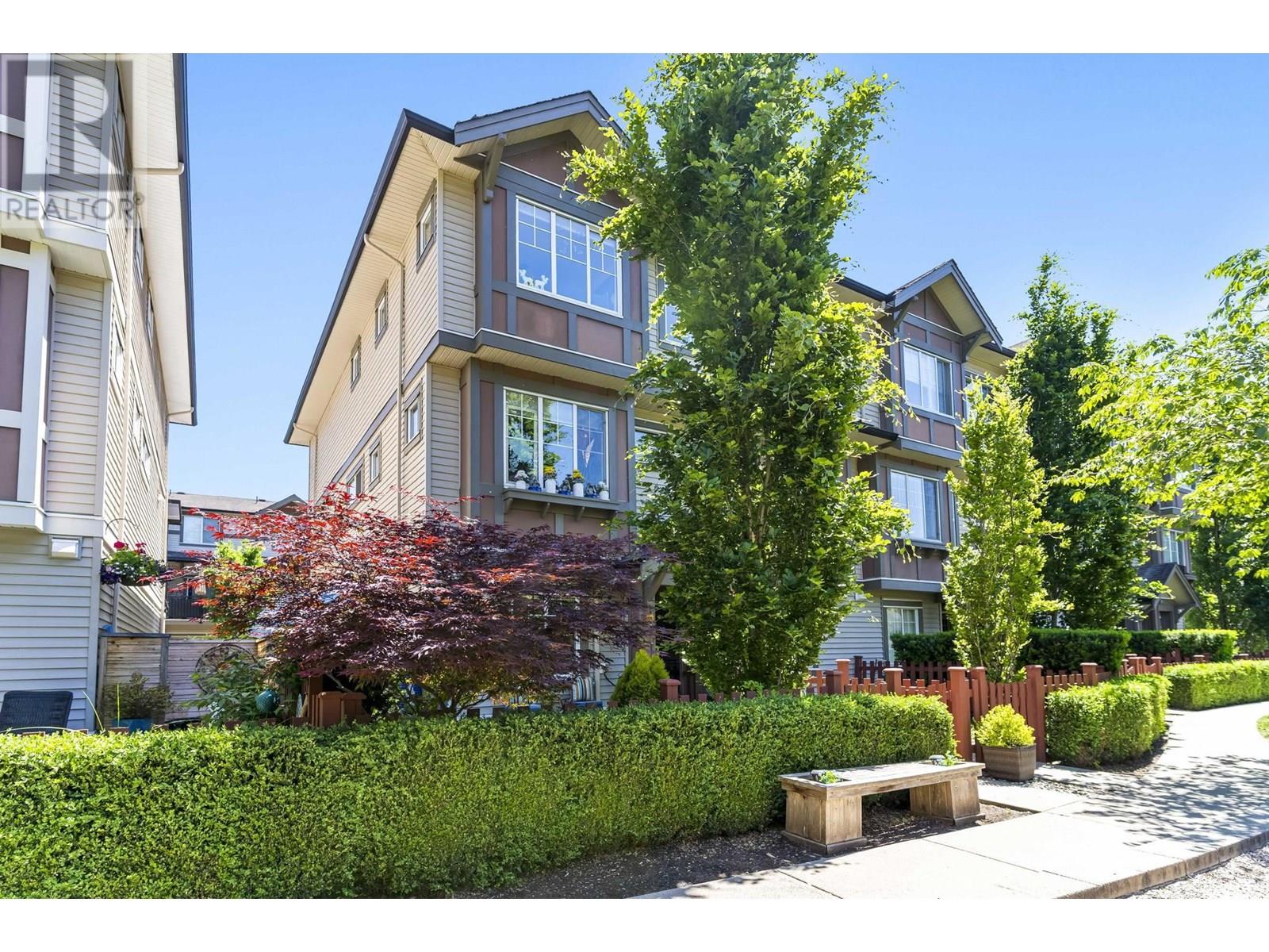 10151 240 Street Unit 13, Maple Ridge, BC V2W 0G9