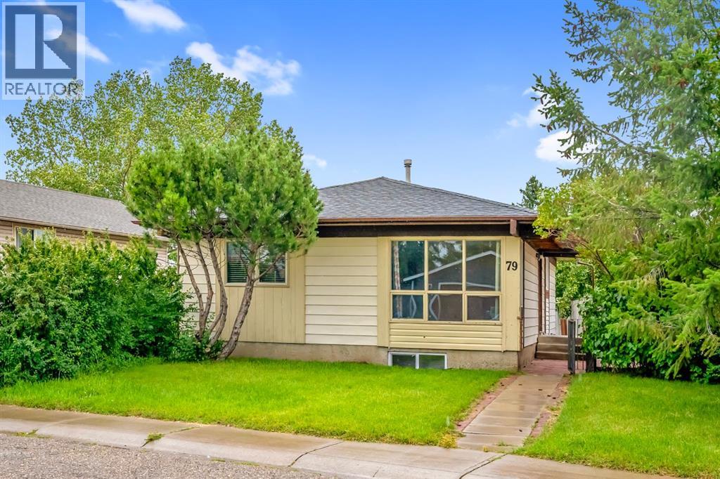 79 Abalone Way NE, Calgary, AB T2A 6Y1