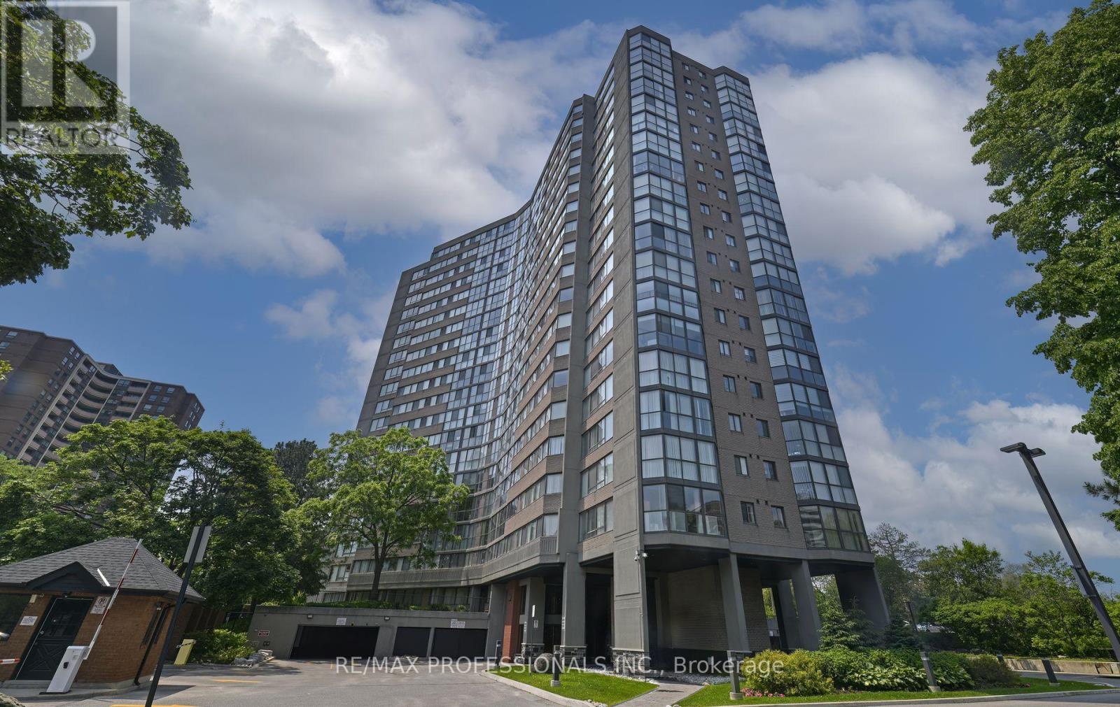 1605 40 Richview Rd, Toronto, ON M9A 5C1