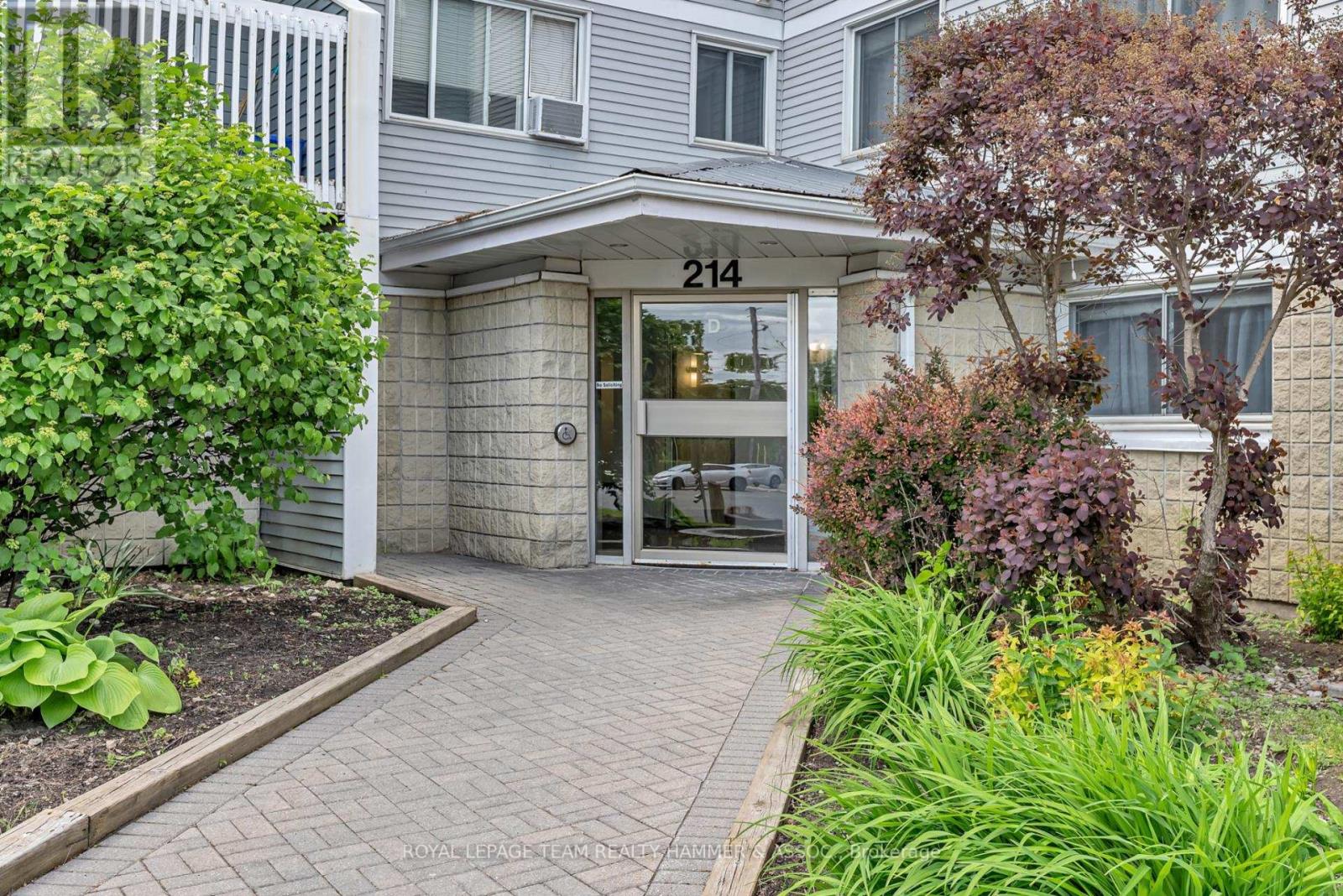417 214 Viewmount Dr, Ottawa, ON K2E 7X2