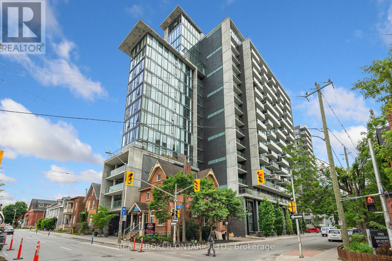 1208 224 Lyon St N, Ottawa, ON K1R 0C1