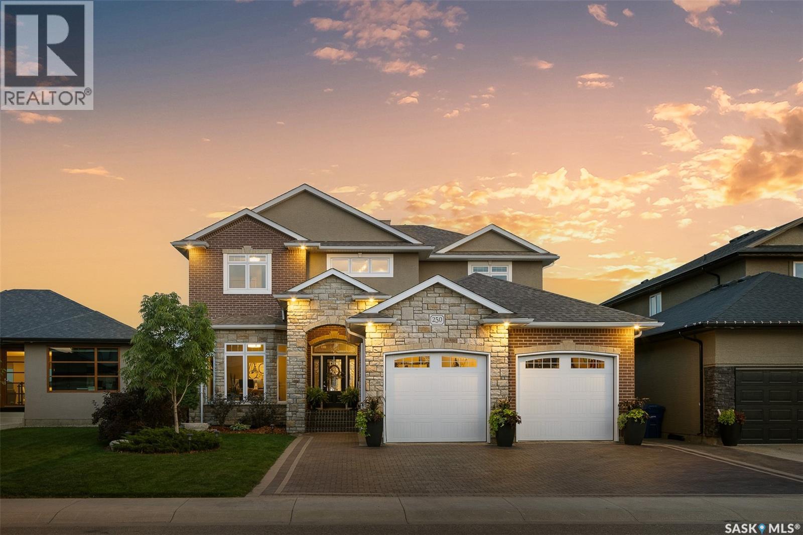 250 Whalley Cres, Saskatoon, SK S7T 0E6