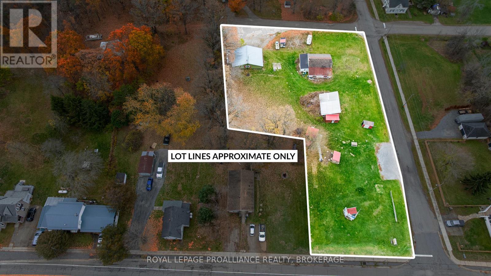 25 Stevens St, Rideau Lakes, ON K0G 1P0