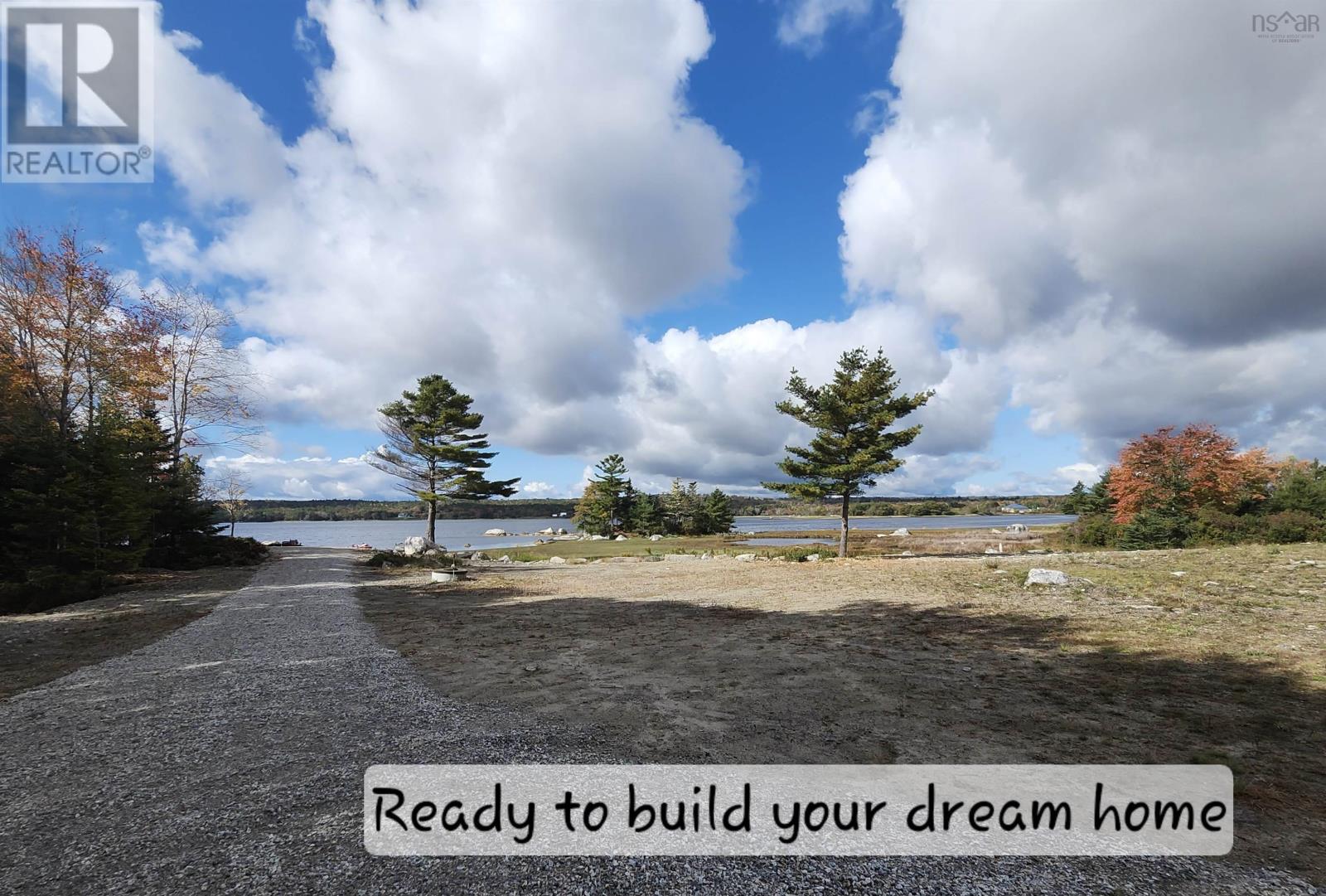 216 Hartz Point Rd, Shelburne, NS B0T 1W0