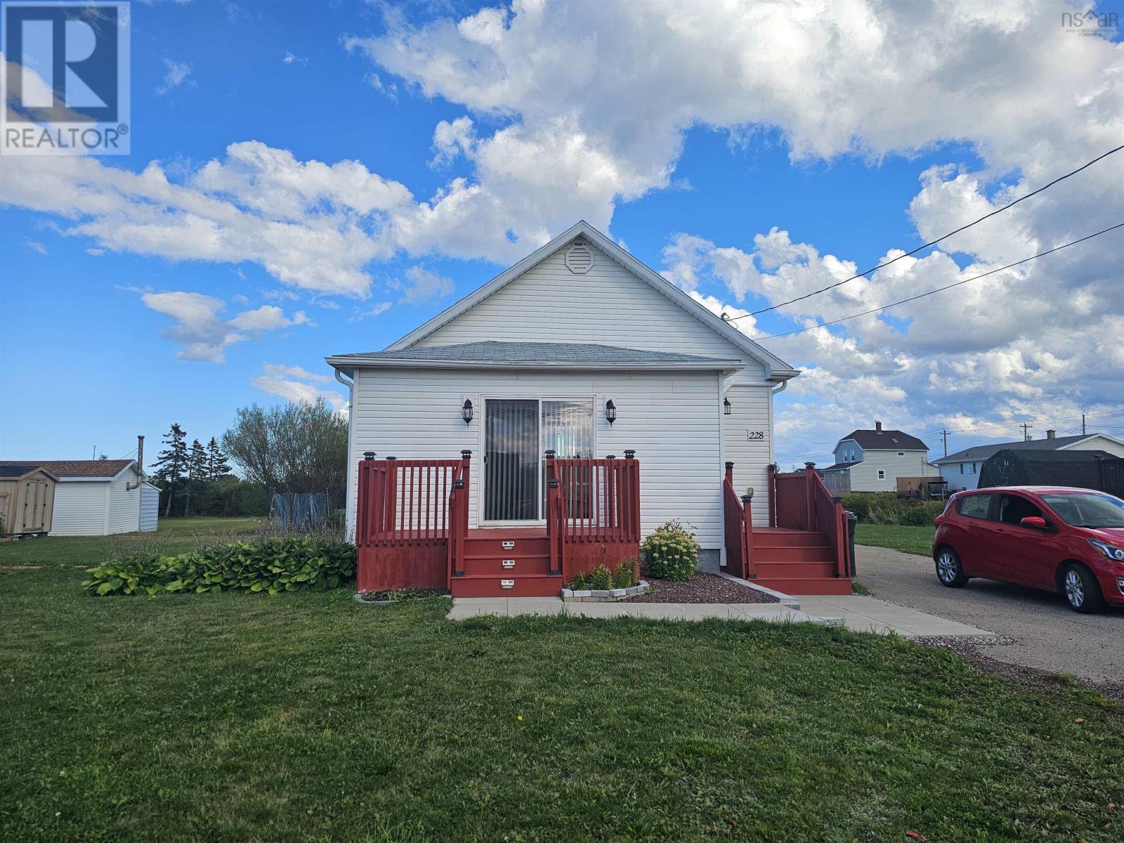228 Wallace Rd, Glace Bay, NS B1A 4P4