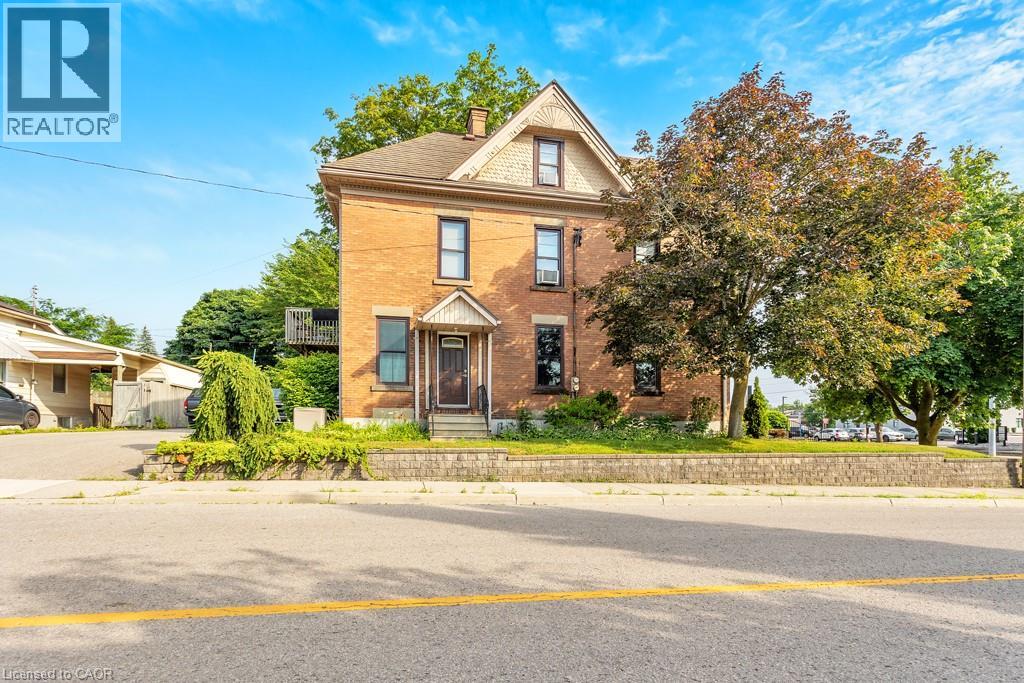 22 Harvey St, Tillsonburg, ON N4G 3J6
