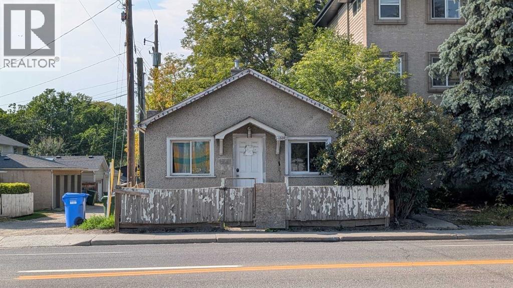 1509 Edmonton Trl NE, Calgary, AB T2E 3L1