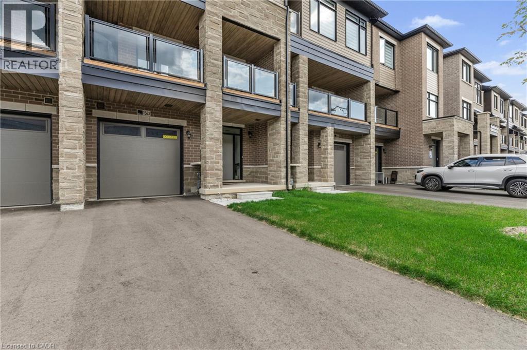 1543 Hilson Hts, Milton, ON L9E 1V5