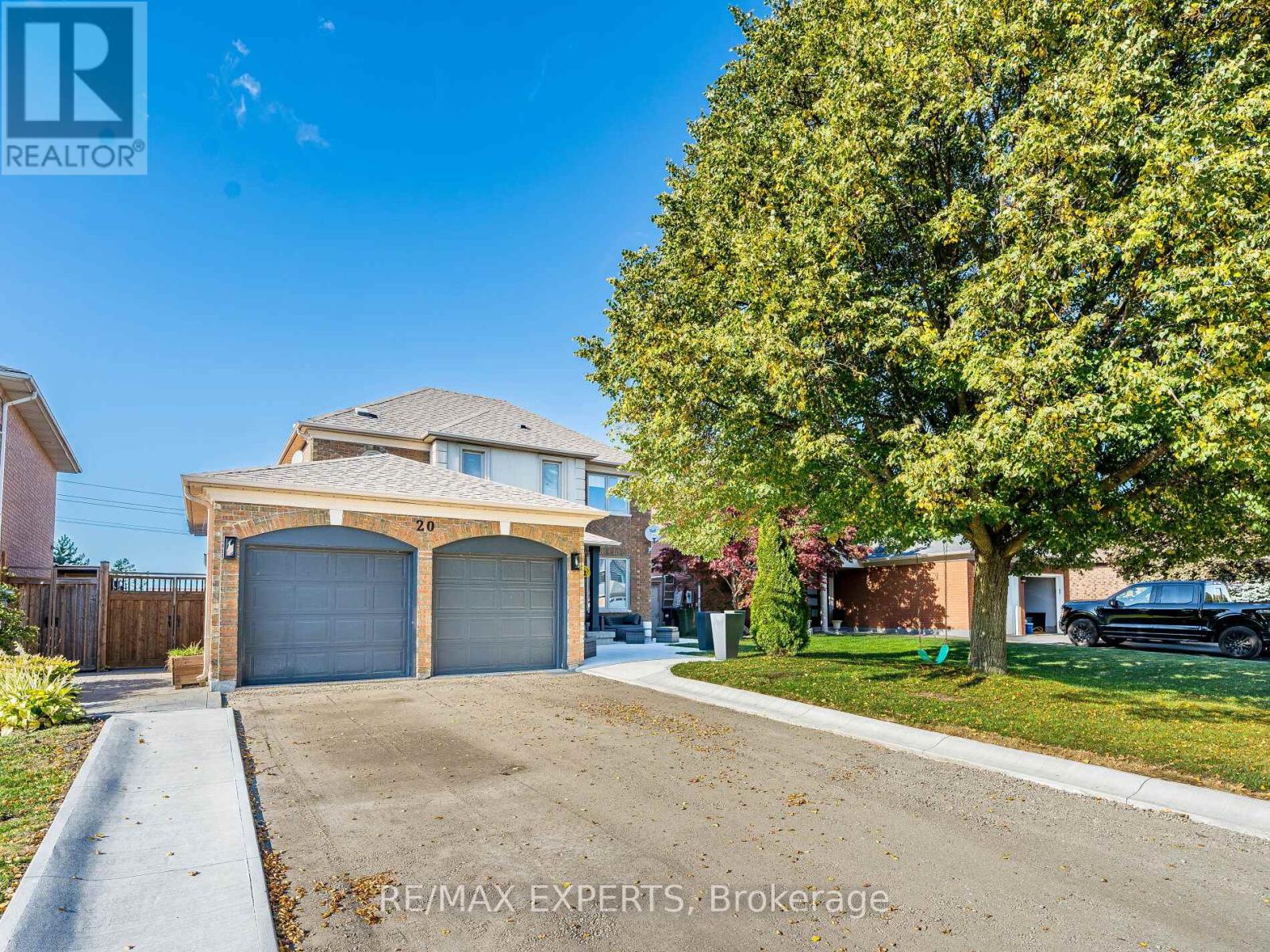20 Foxchase Dr, Caledon, ON L7E 1H7