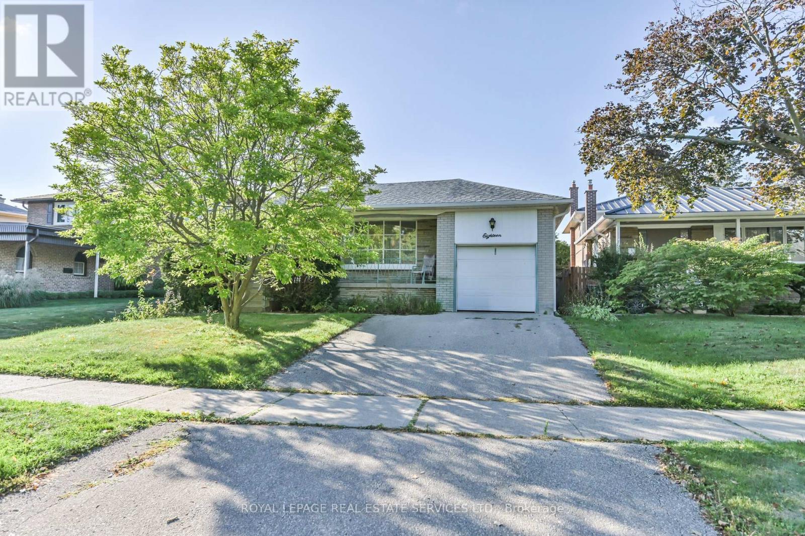 18 Torrington Dr, Toronto Eringate-centennial-west Deane, ON M9C 3V5
