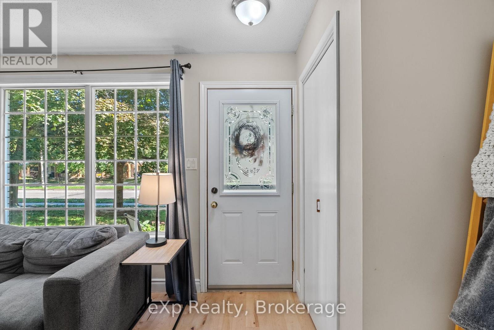 286 Dufferin St, Stratford, ON N5A 2H2