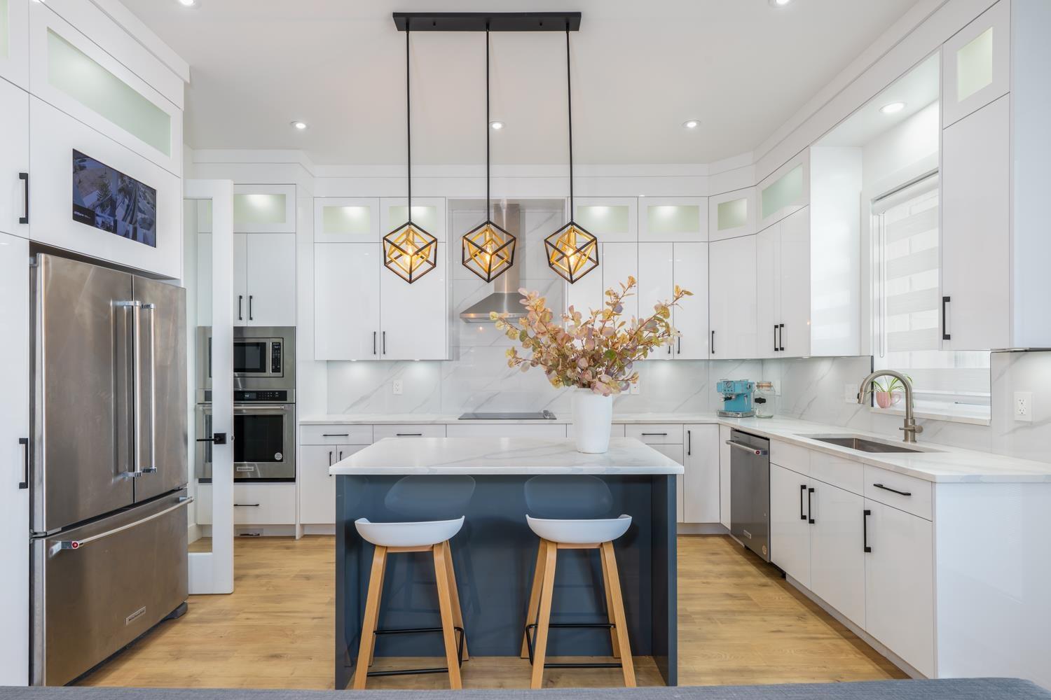 15 Avenue Unit 16733 #a, Surrey, BC V3S 9X7