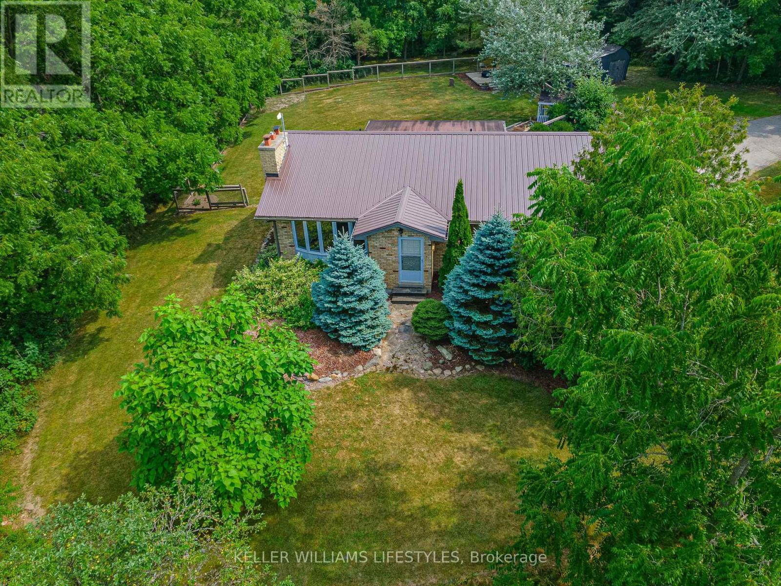 11215 Petty St, North Middlesex, ON N0M 1A0