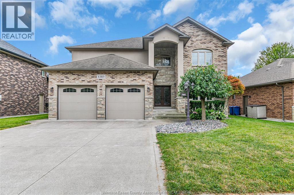 1385 Maple, Lasalle, ON N9J 0B3