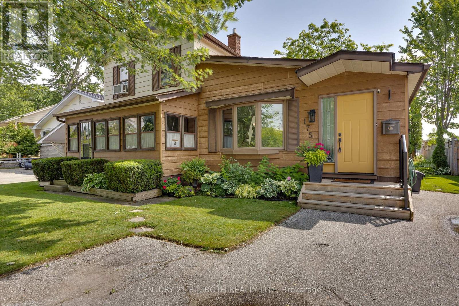 175 Cedar Island Rd, Orillia, ON L3V 1T2