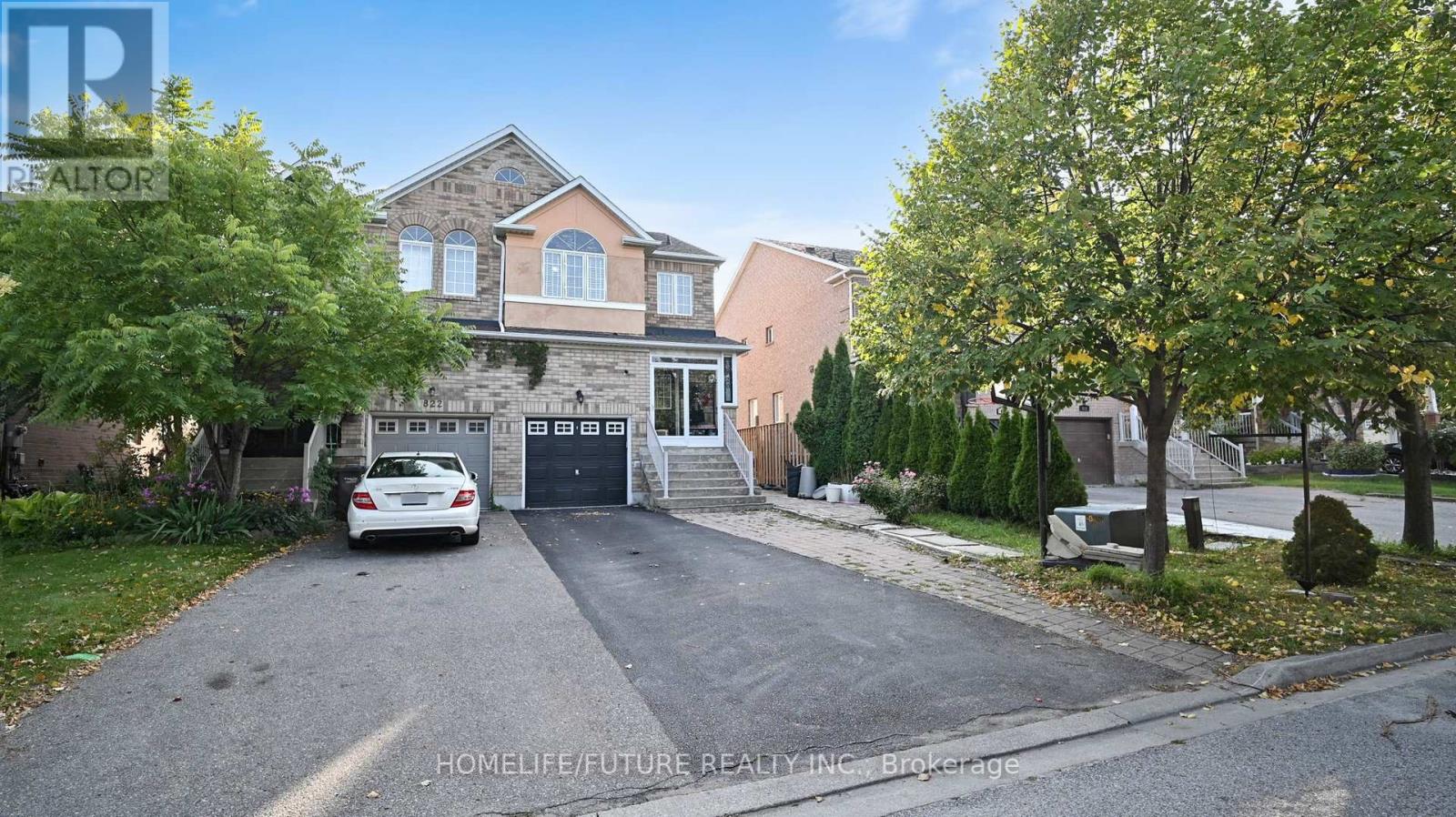 820 Bethany Cres, Mississauga, ON L5V 3B9