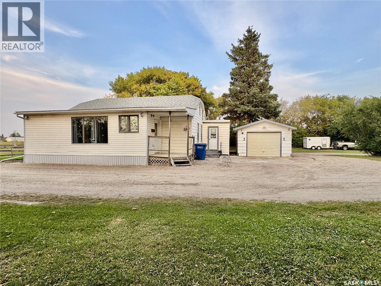 98 4 Avenue, Humboldt, SK S0K 2A0