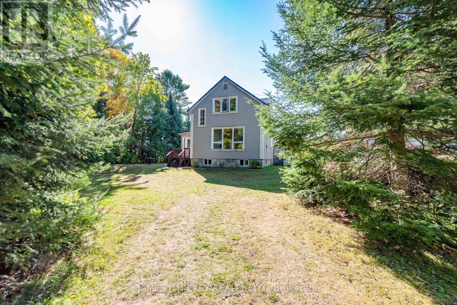37091 Highway 17 Hwy, Laurentian Hills, ON K0J 2H0