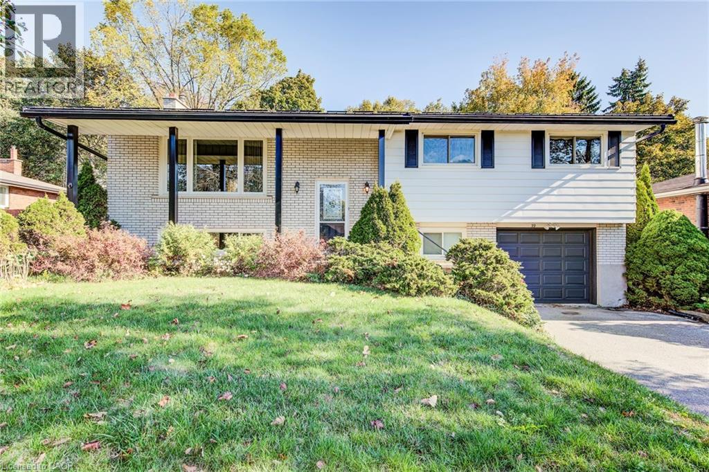 39 Kenwood Cres, Guelph, ON N1H 6E4