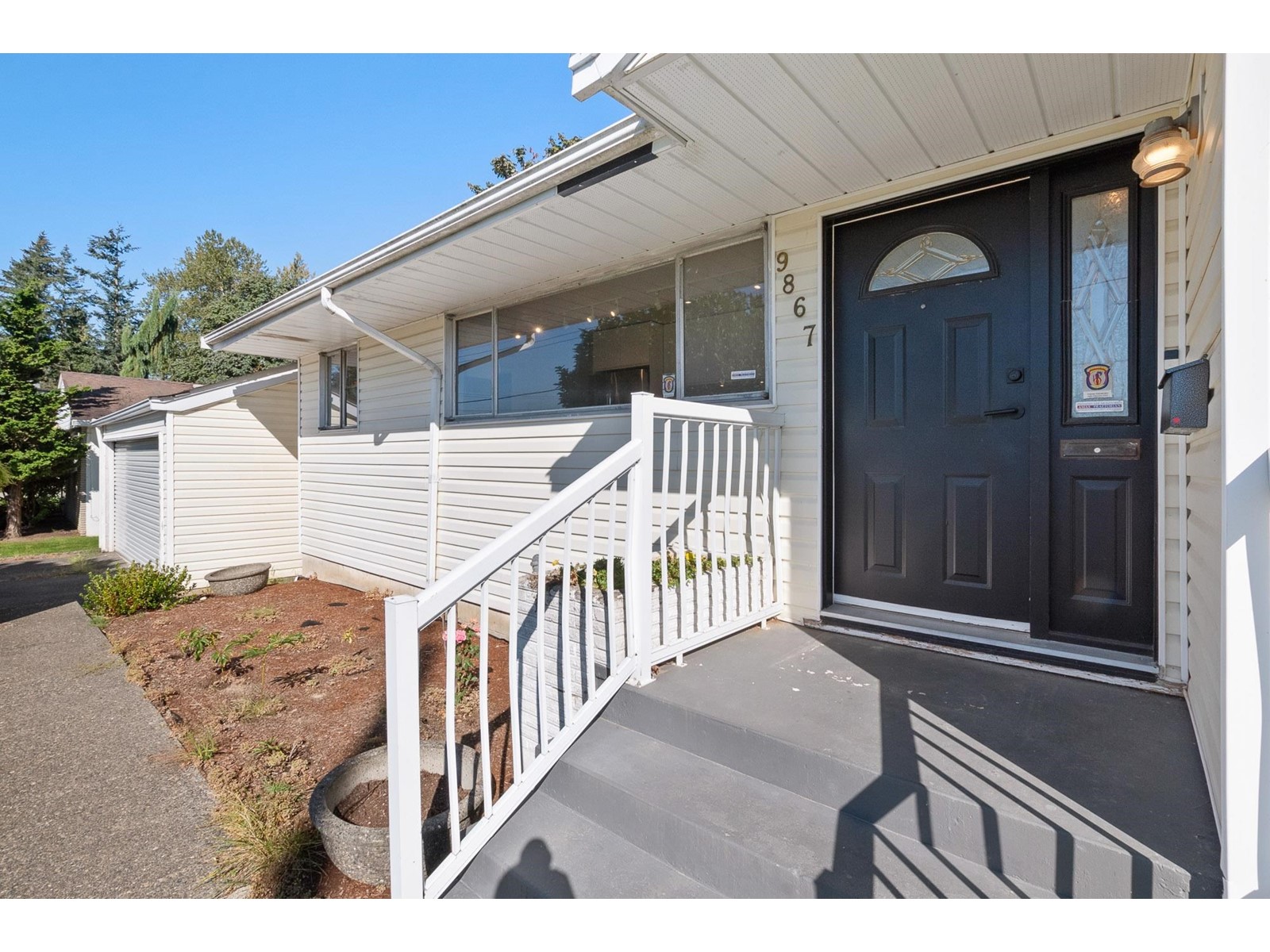 9867 Inglewood Crescentchilliwack Proper E, Chilliwack, BC V2P 5L7
