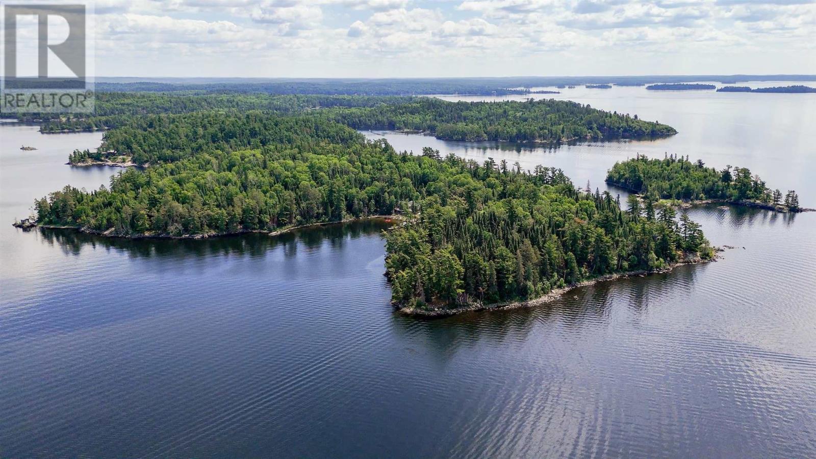 0 Queen Bee Is, District Of Kenora, ON P9N 3W8