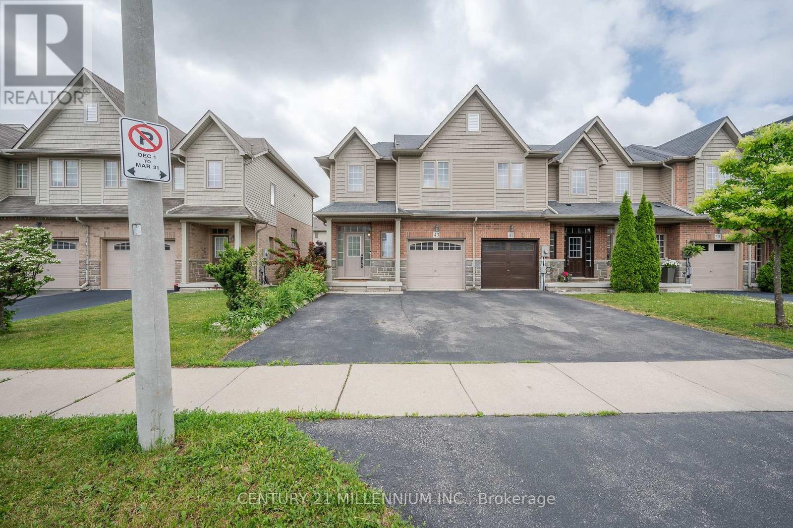 43 Bankfield Cres, Hamilton Stoney Creek Mountain, ON L8J 0C1