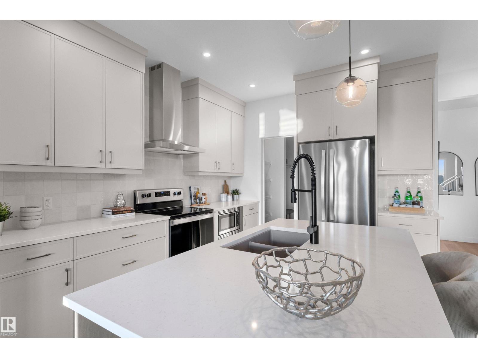 4809 Cawsey Tc SW, Edmonton, AB T6W 5M7