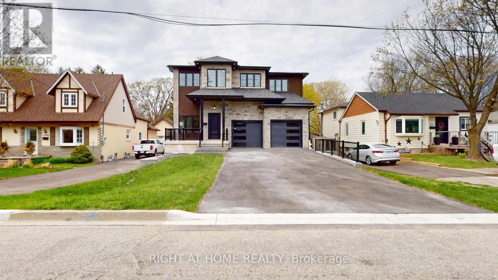 1988 Royal Rd, Pickering, ON L1V 1Y2