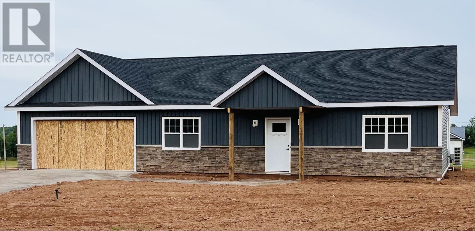 117 Waters Edge Ln, Cornwall, PE C0A 1H4
