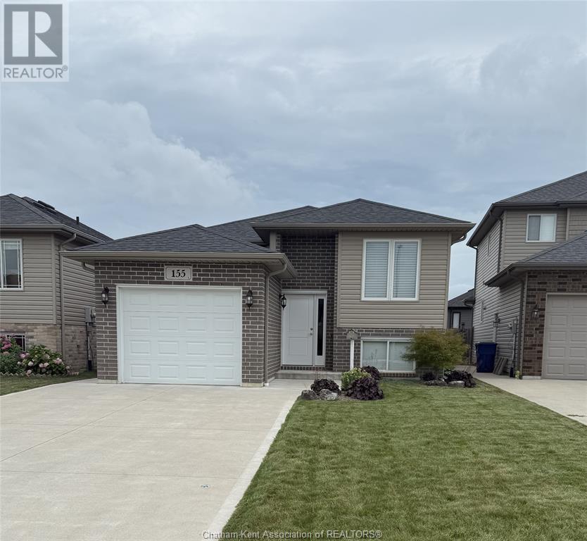 155 Manning Dr, Chatham, ON N7L 4K4