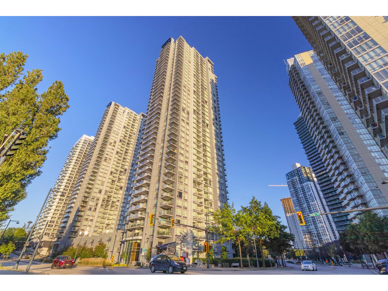 13696 100 Avenue Unit 3607, Surrey, BC V3T 0L5