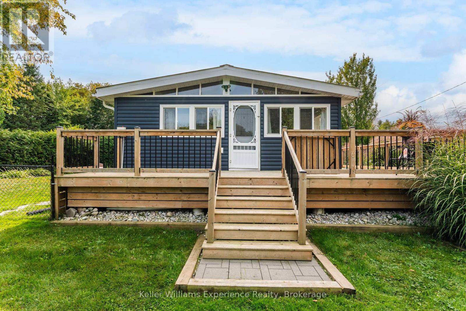 681 Mcmurtry Rd, Midland, ON L4R 0B9