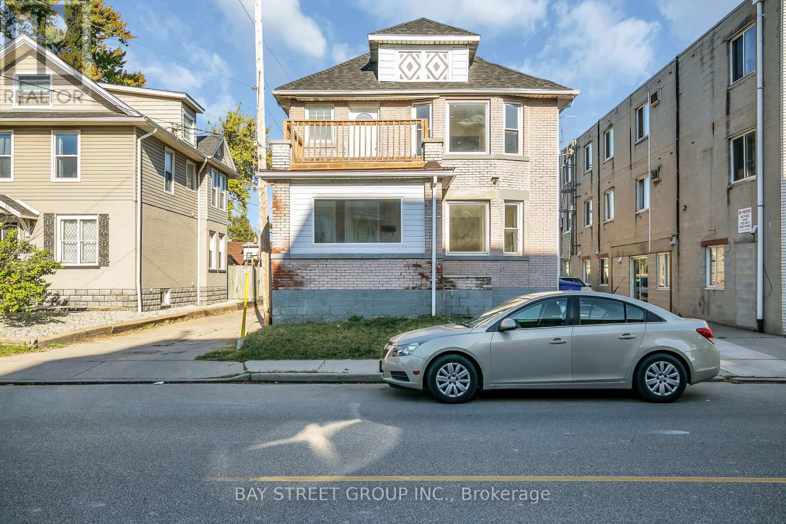 280-282 Campbell Ave, Windsor, ON N9B 2H2