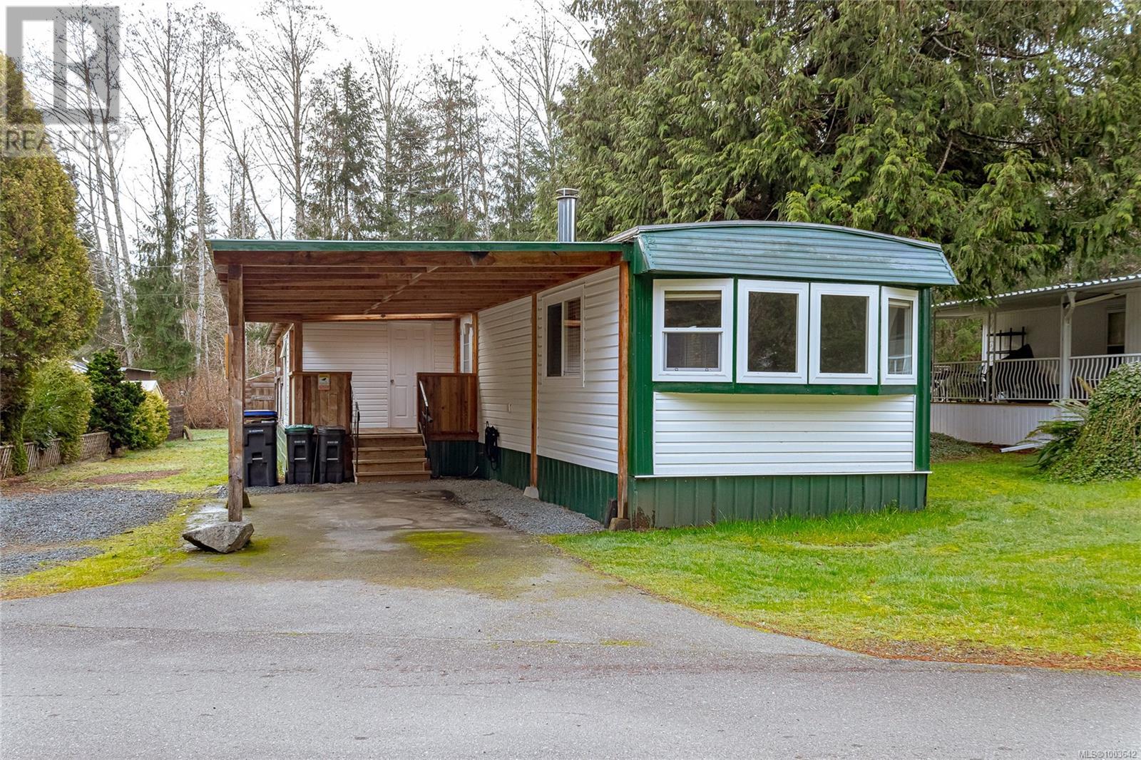 6350 Island Hwy W Unit 2 Hwy, Qualicum Beach, BC V9K 2E5