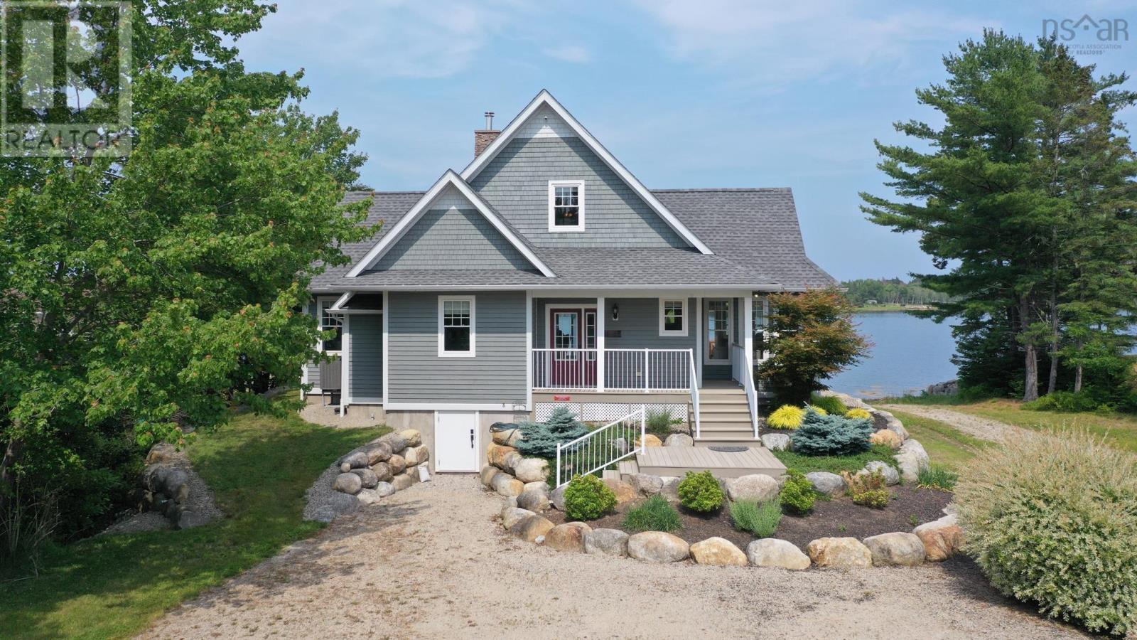 15 Maclellan Ln, Martins River, NS B0J 2E0